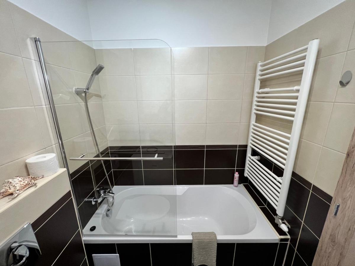 Wellness Apartman Шіофок Екстер'єр фото